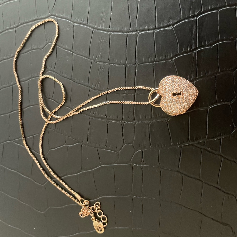 gorgeous rose gold locket